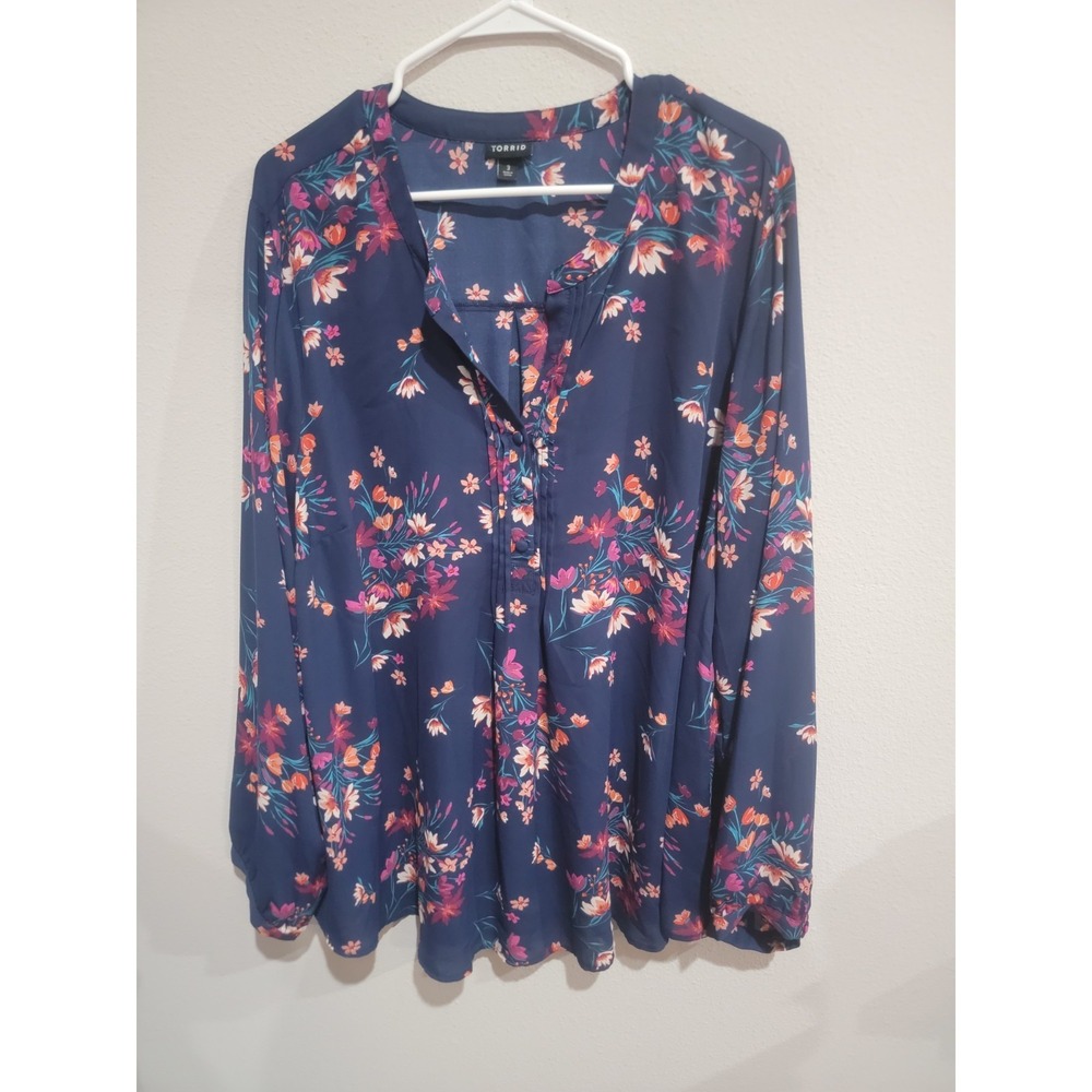 TORRID‎ Georgette Pintuck Button-Front Chiffon Blouse 3 3X 22/24 Floral Blue